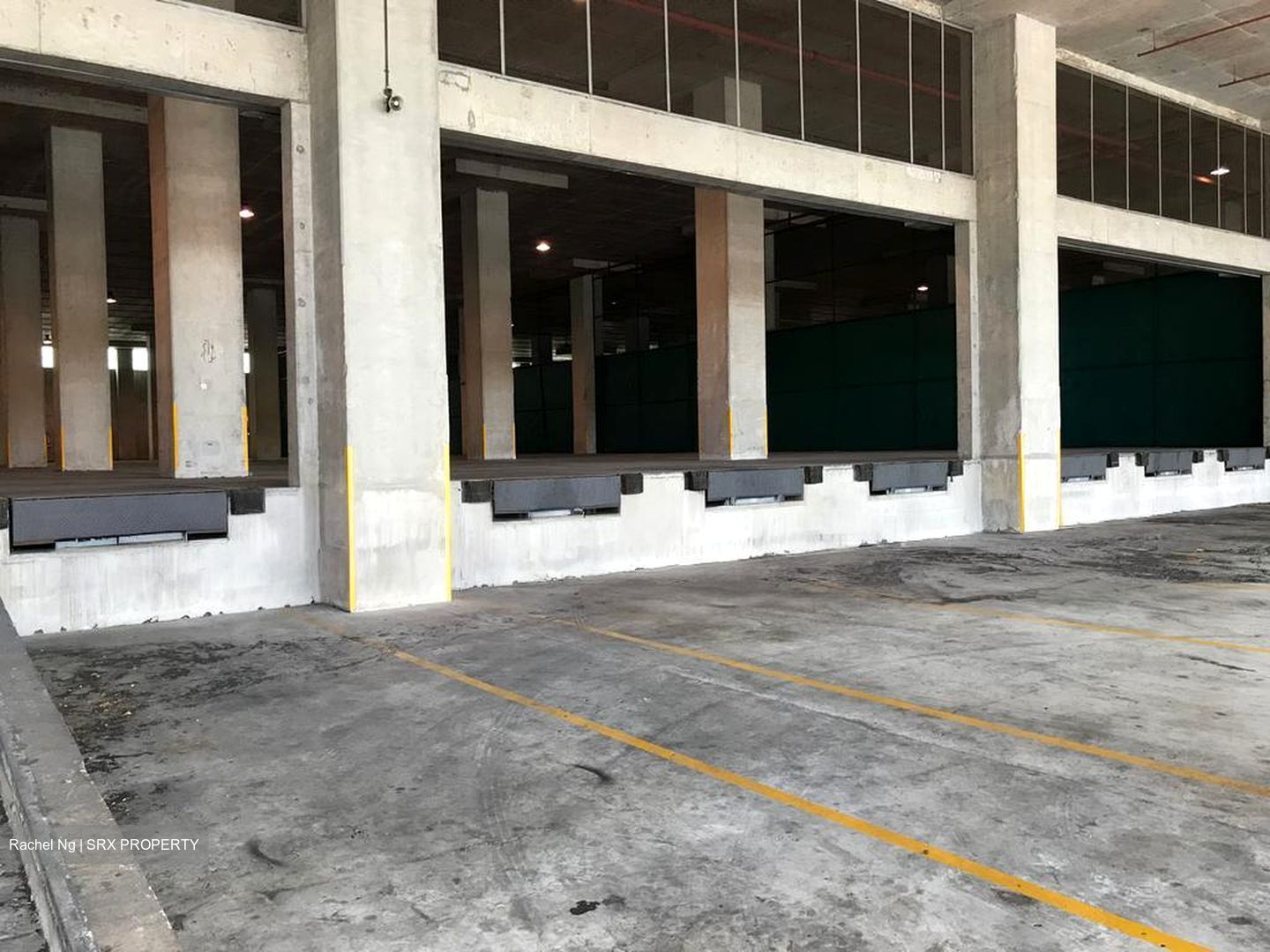 Gul Way (D22), Warehouse #510563081